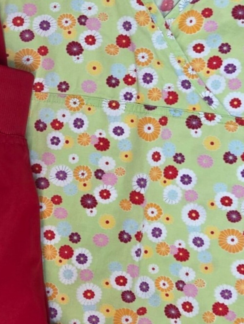Scrub Set - Picture 2 of 2